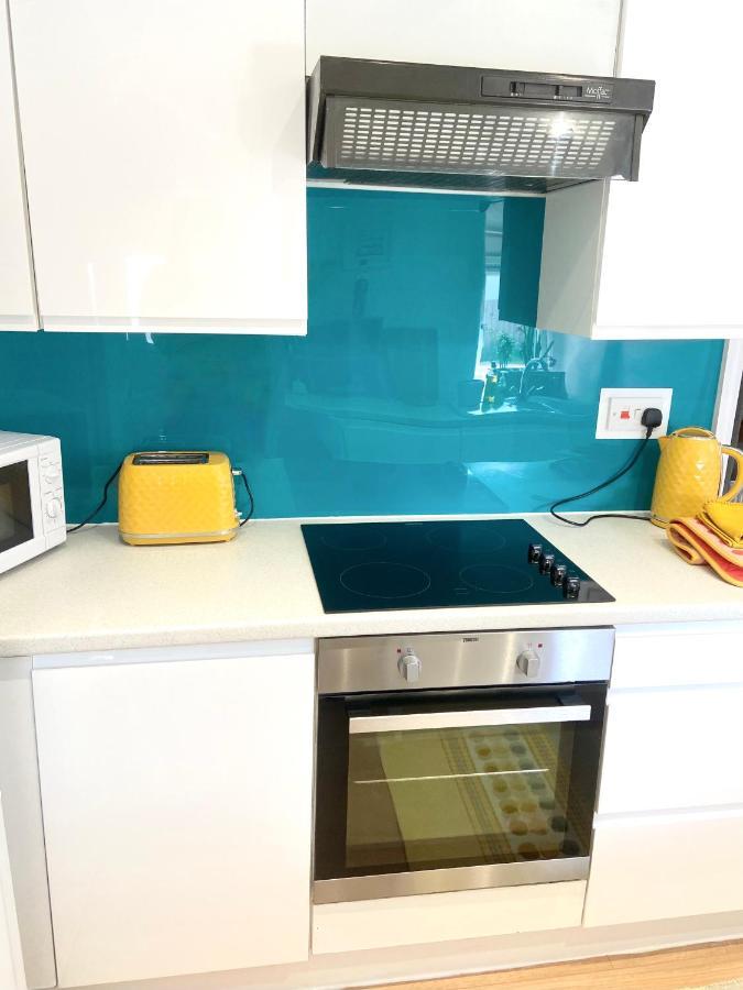 Idyllic Cornish Cottage, Superking Bed, Private Garden Dogs Welcome Truro Exterior photo